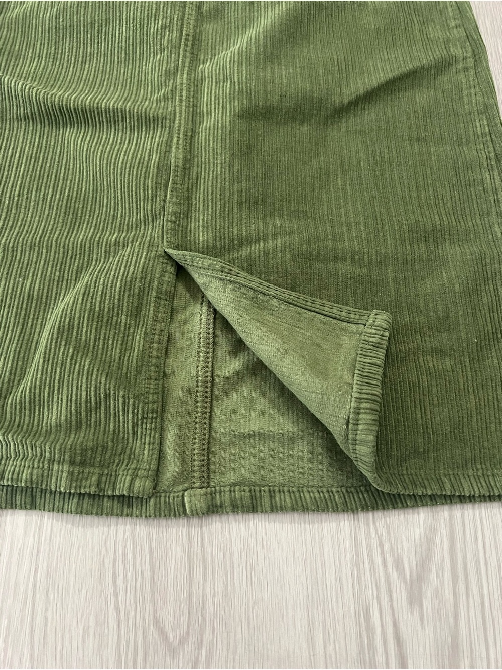ANTHROPOLOGIE Pilcro And The Letterpress Green Corduroy Pencil Skirt Size 4 - Picture 7 of 14